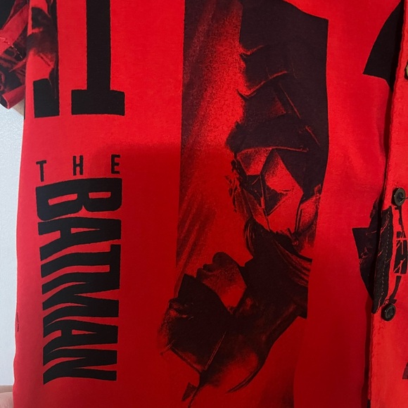 Batman button down S/M Men’s - Picture 5 of 6
